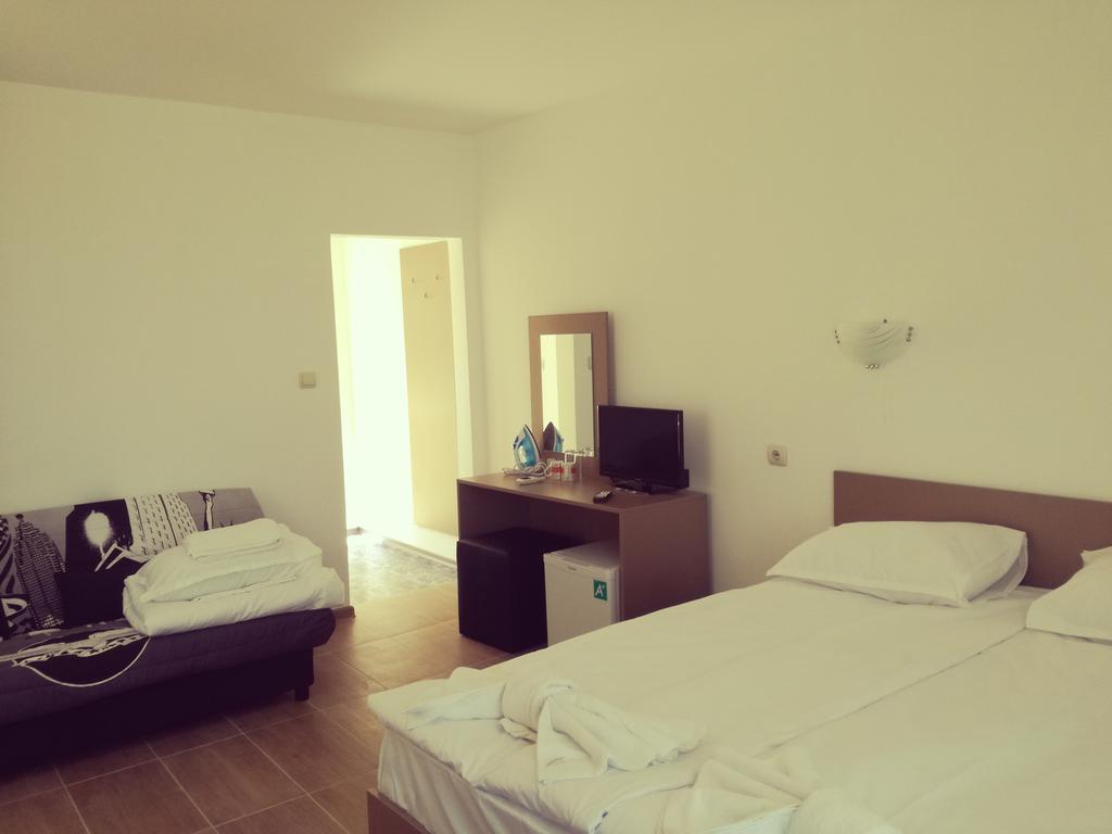 Siana House Hotell Ravda Exteriör bild
